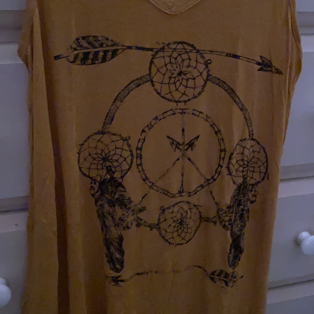 Tank - Picture 2 of 3